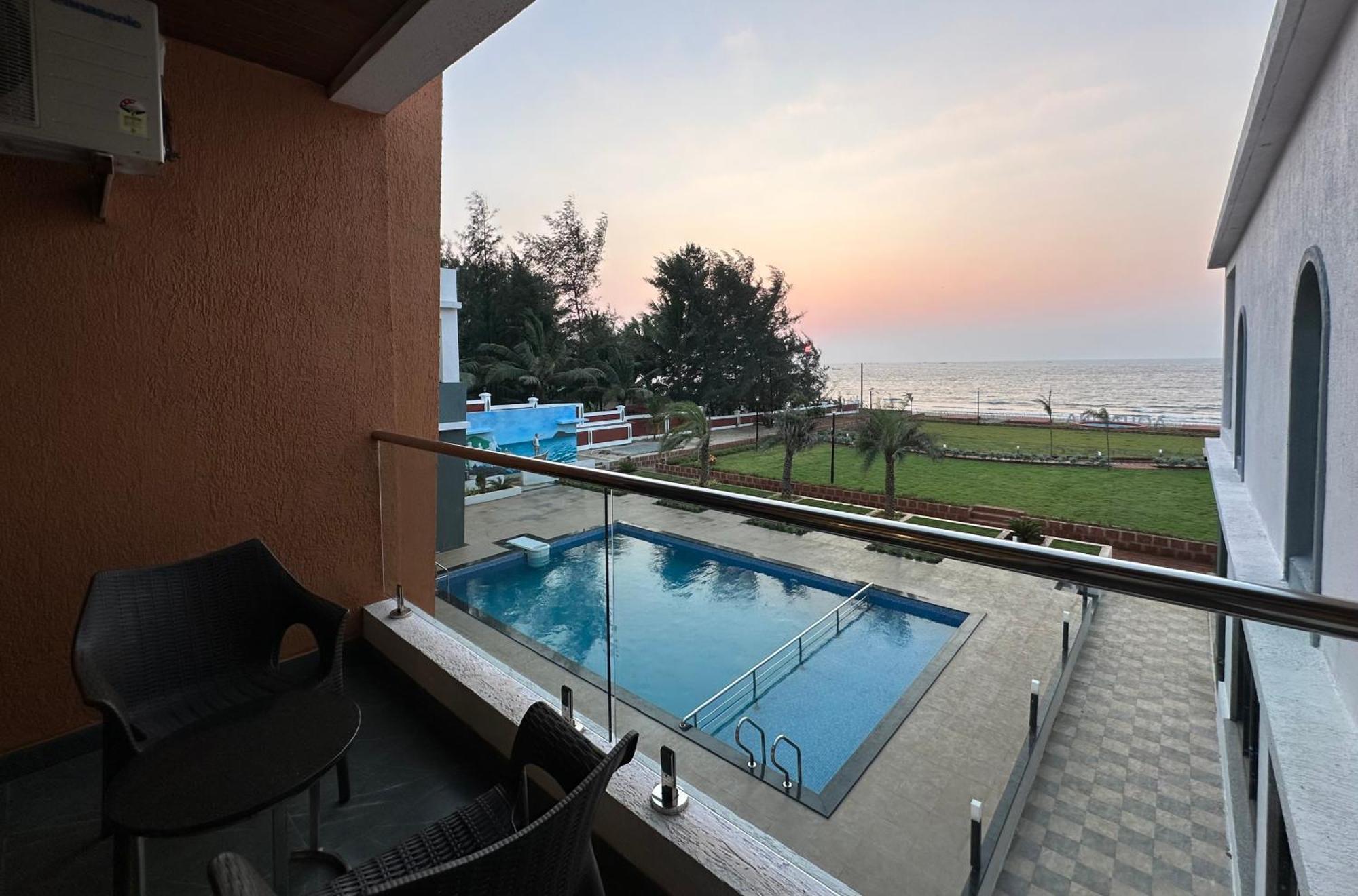 Aqualina Hotel Bhogwe Buitenkant foto