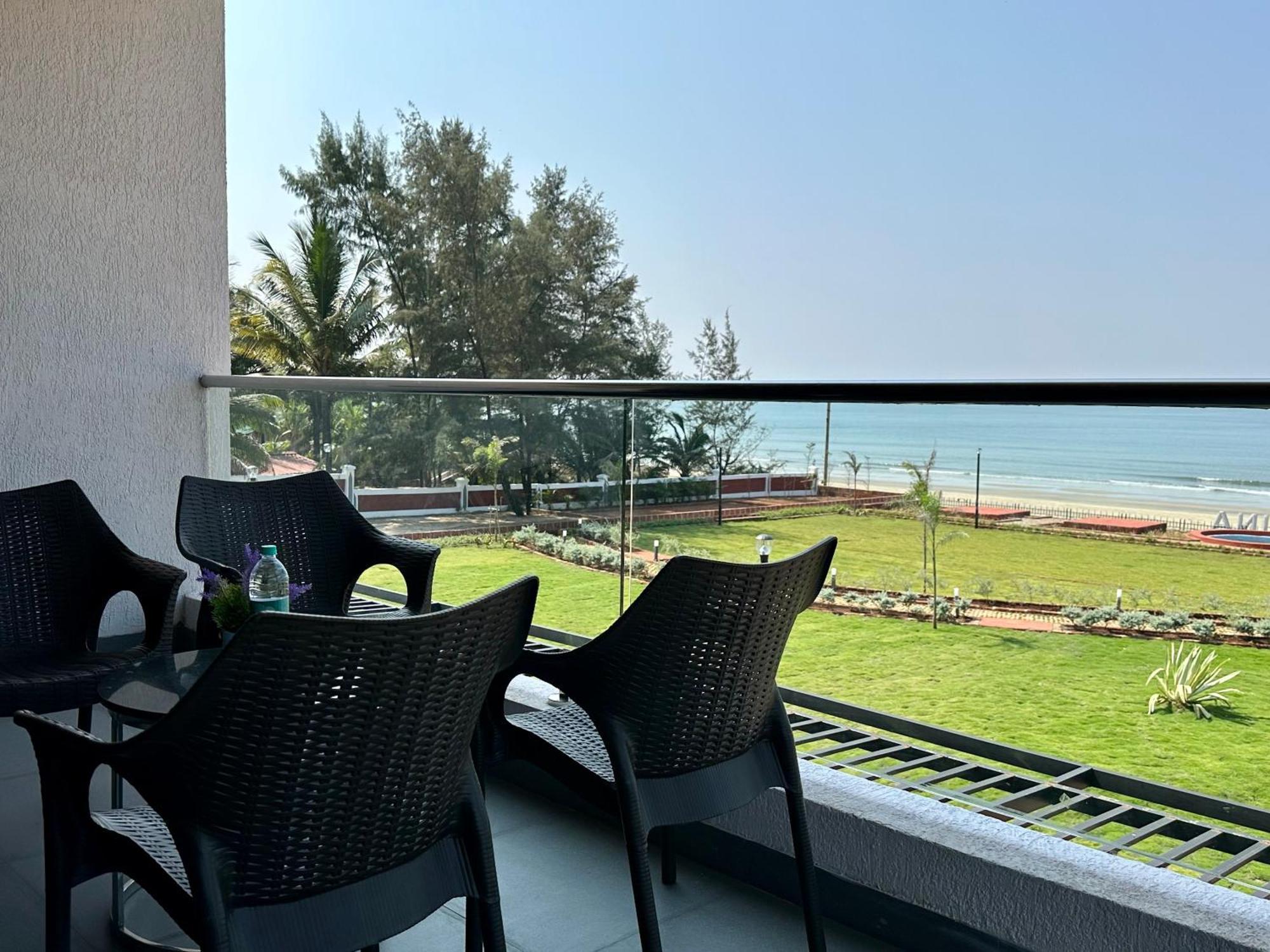 Aqualina Hotel Bhogwe Buitenkant foto