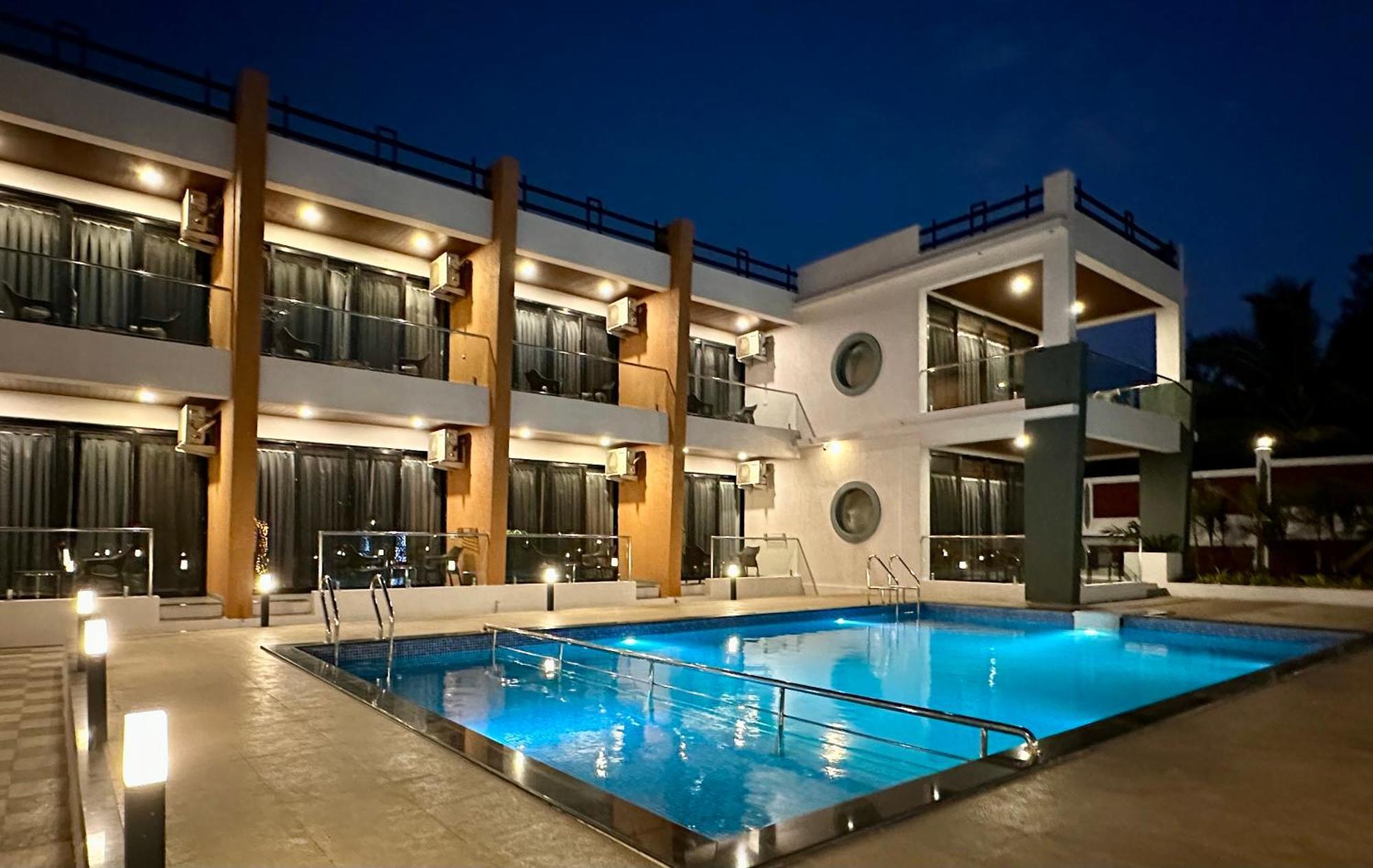 Aqualina Hotel Bhogwe Buitenkant foto