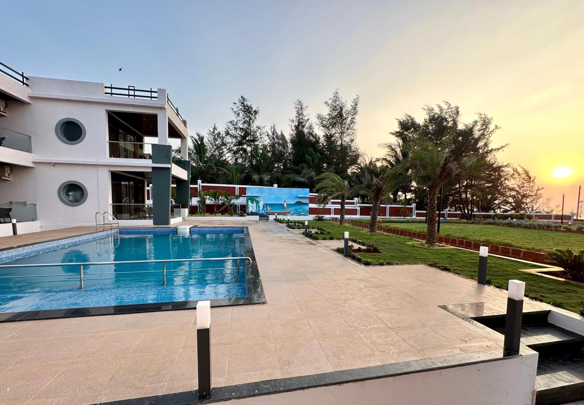 Aqualina Hotel Bhogwe Buitenkant foto