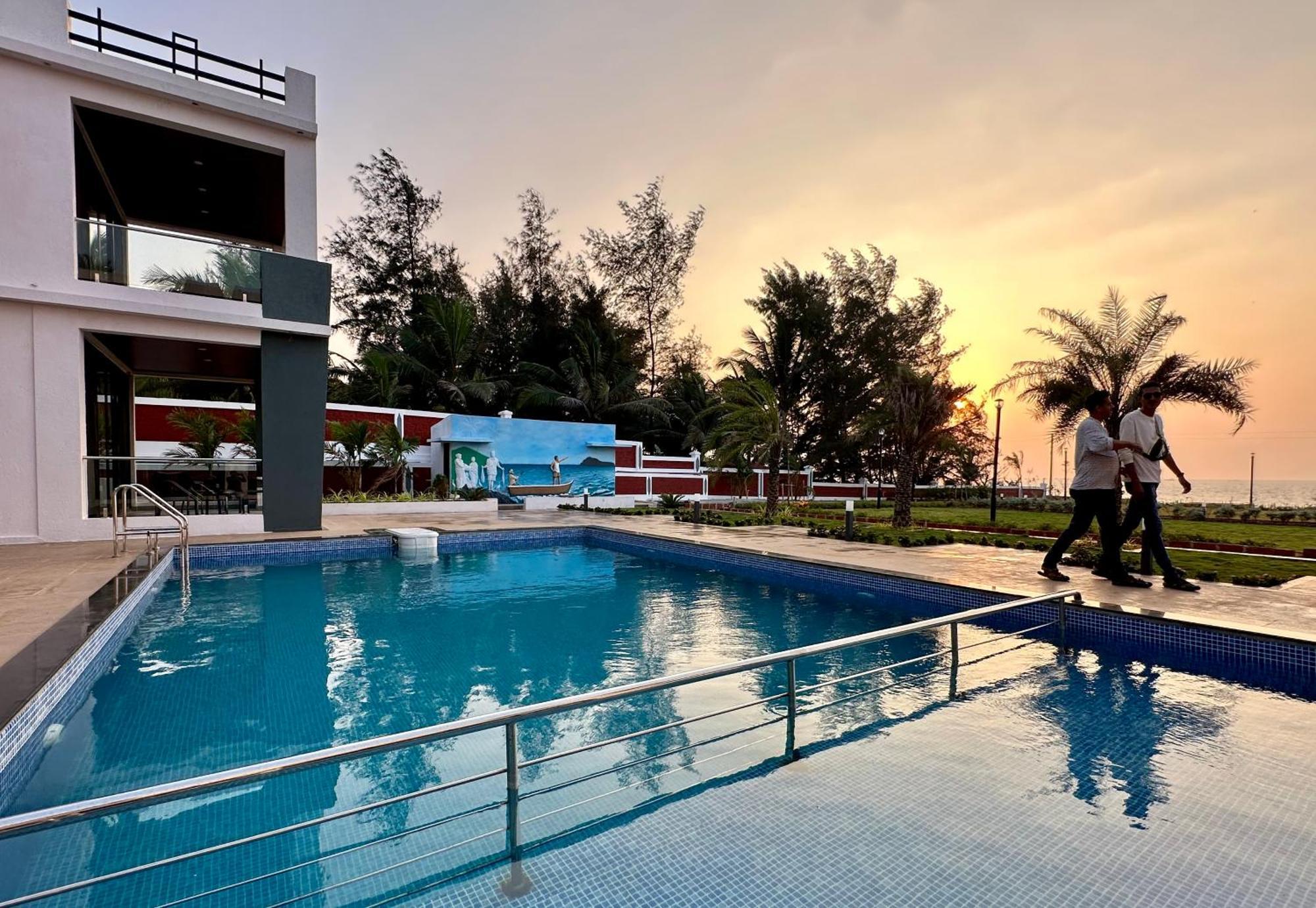 Aqualina Hotel Bhogwe Buitenkant foto
